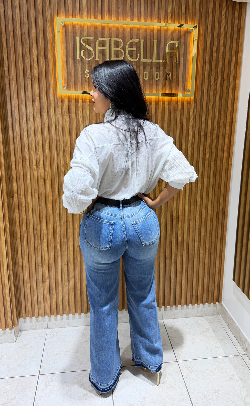 Pantalón jean con cinturón