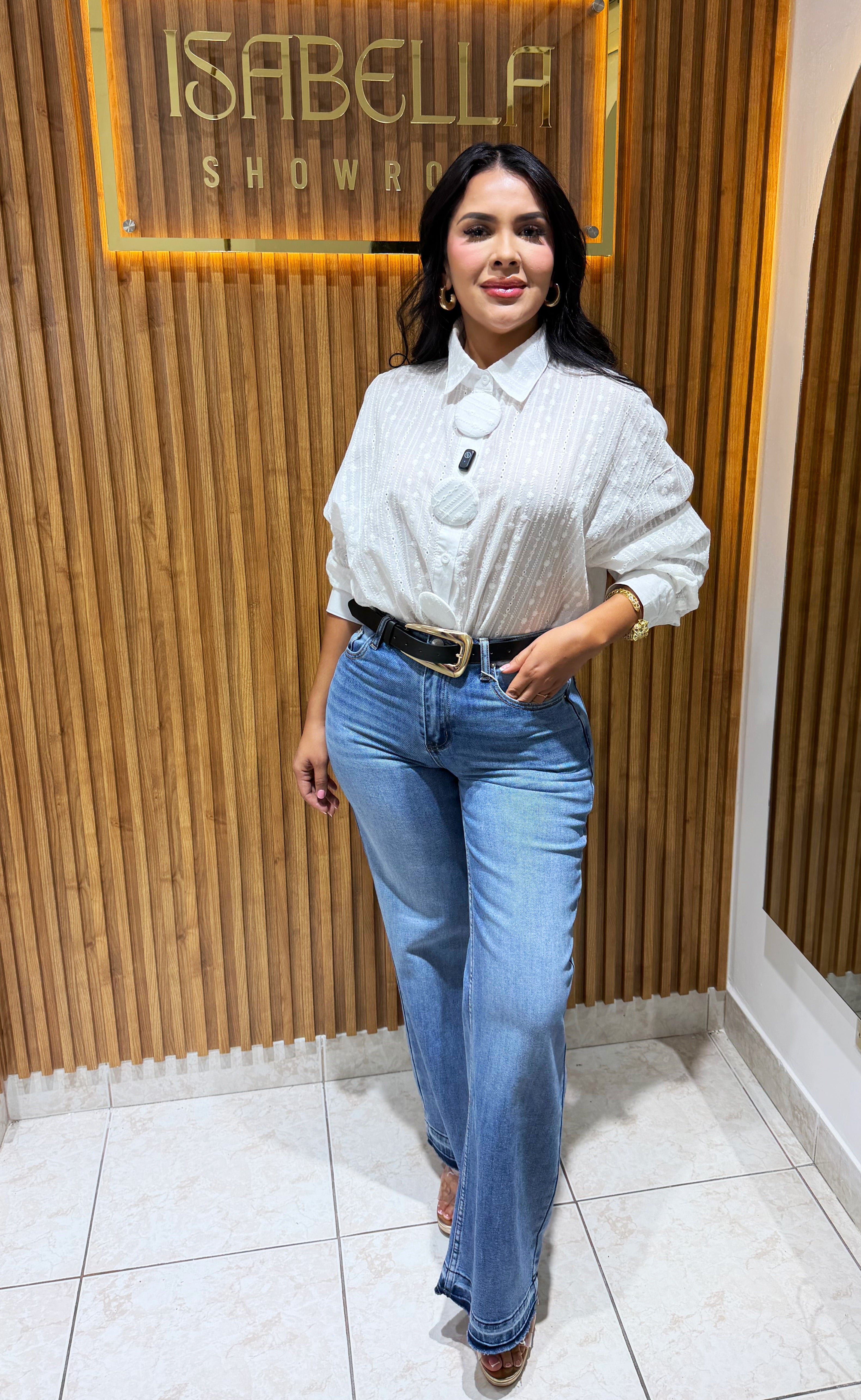 Pantalón jean con cinturón