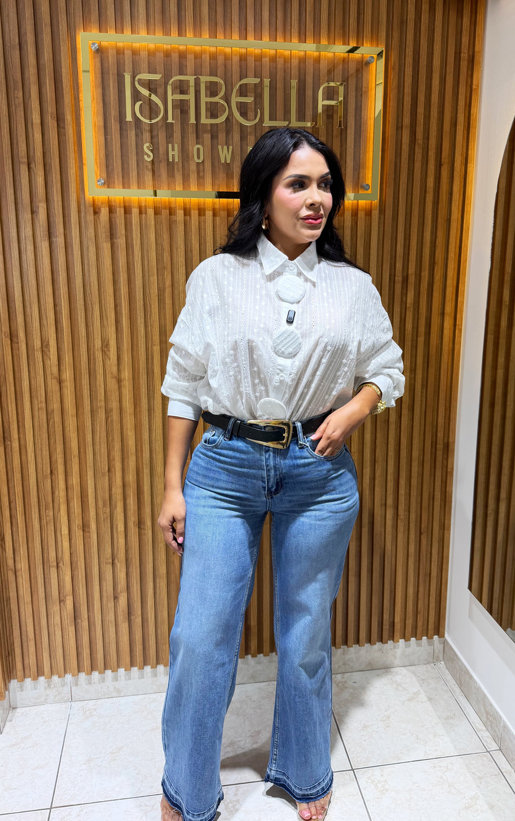 Pantalón jean con cinturón