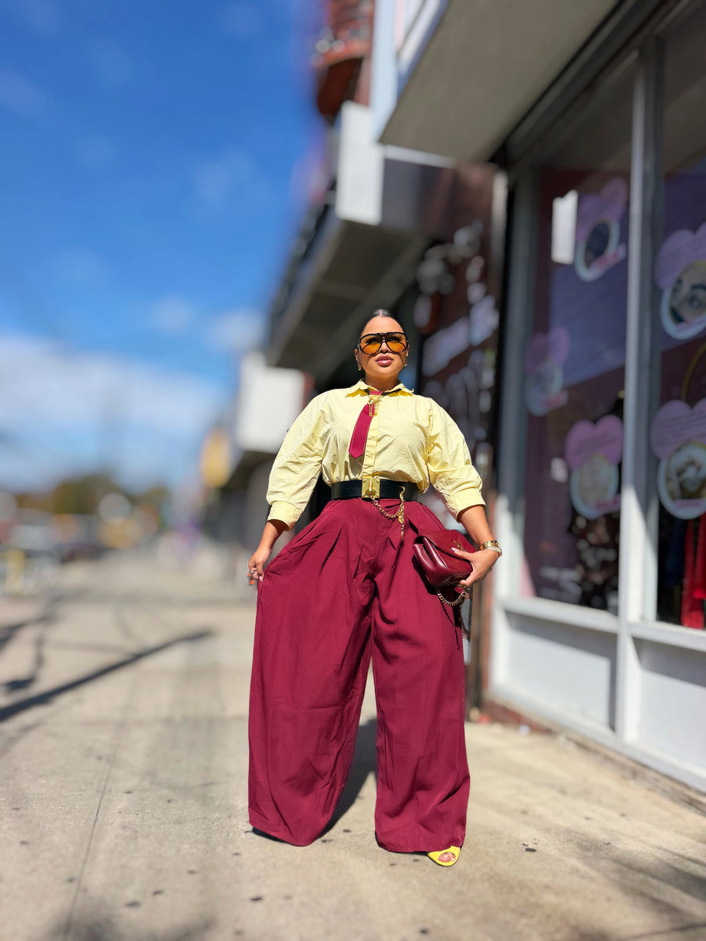 Pantalón color vino